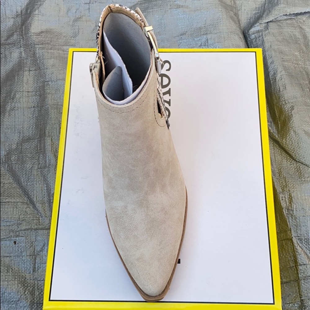Seven Dials Queensbury Booties Sz 7